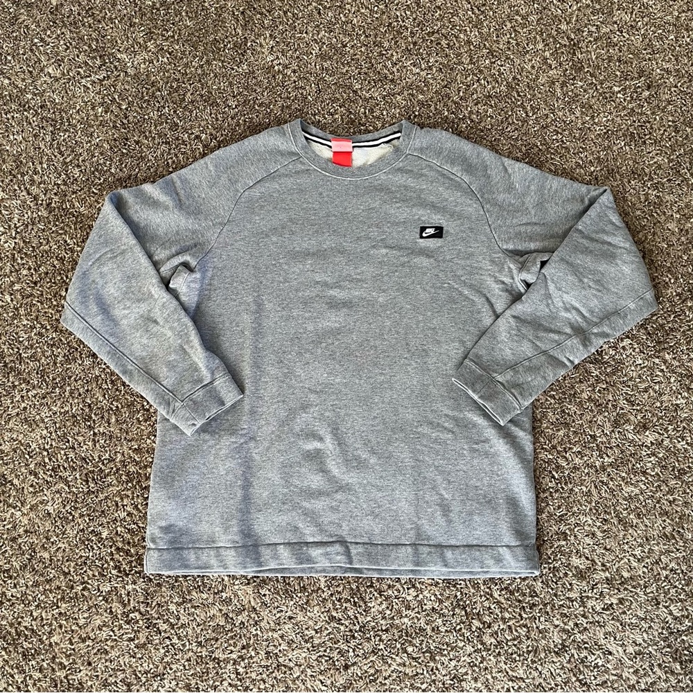 Nike Men's Club Fleece Crew‎ Sweatshirt Gray Size L Preppy Sport Athletic
